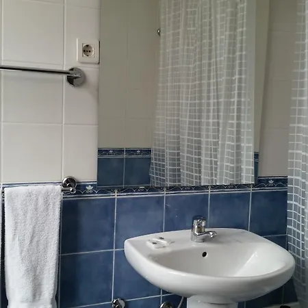 Pensao Lourenco 3* 쿠리아